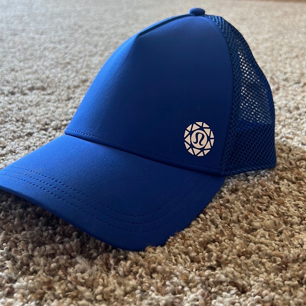 Lululemon hat